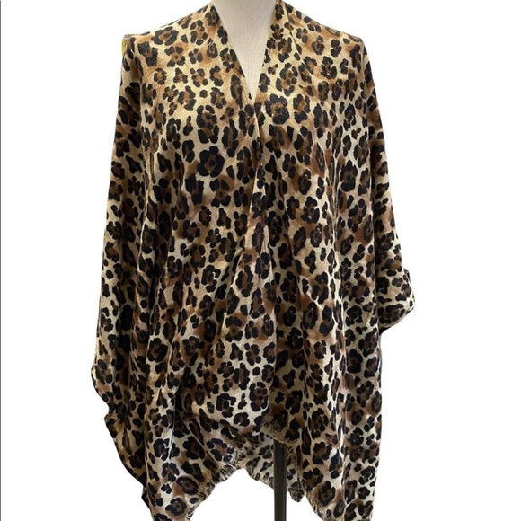 🤎 NWT! Leopard Print Blanket Wrap - Picture 3 of 5